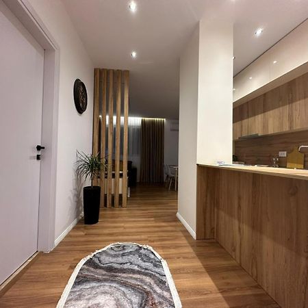 Fa Apartments At City Center 02 Tirana Esterno foto