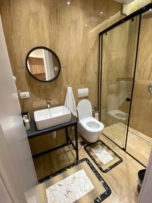 Fa Apartments At City Center 02 Tirana Esterno foto