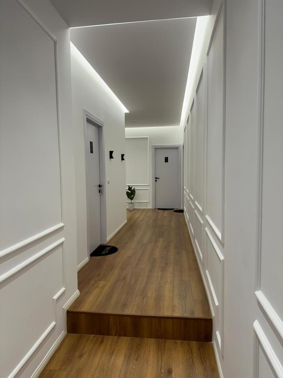 Fa Apartments At City Center 02 Tirana Esterno foto
